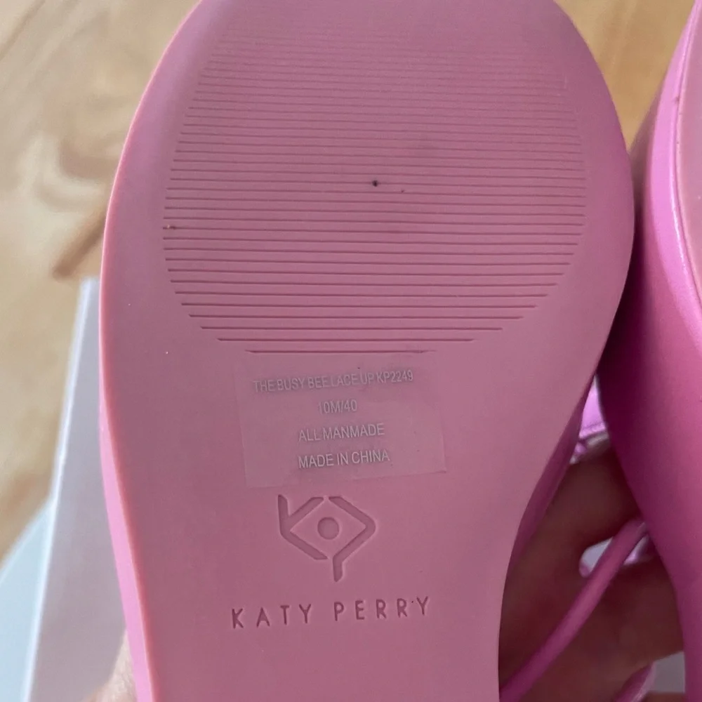 Katy Perry Women's The Busy Bee Lace Up Wedge Sandals SIZE 10 - Picture 4 of 7